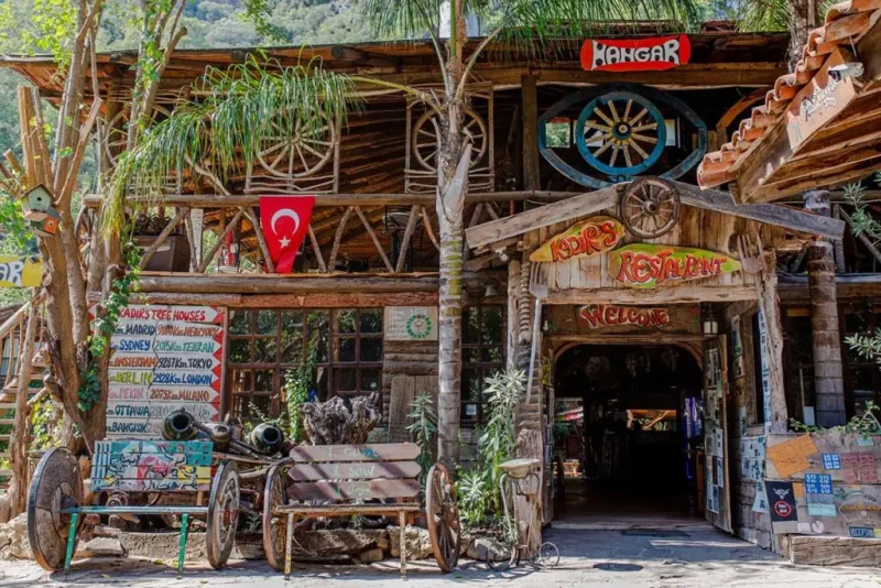 Kadir's tree houses 