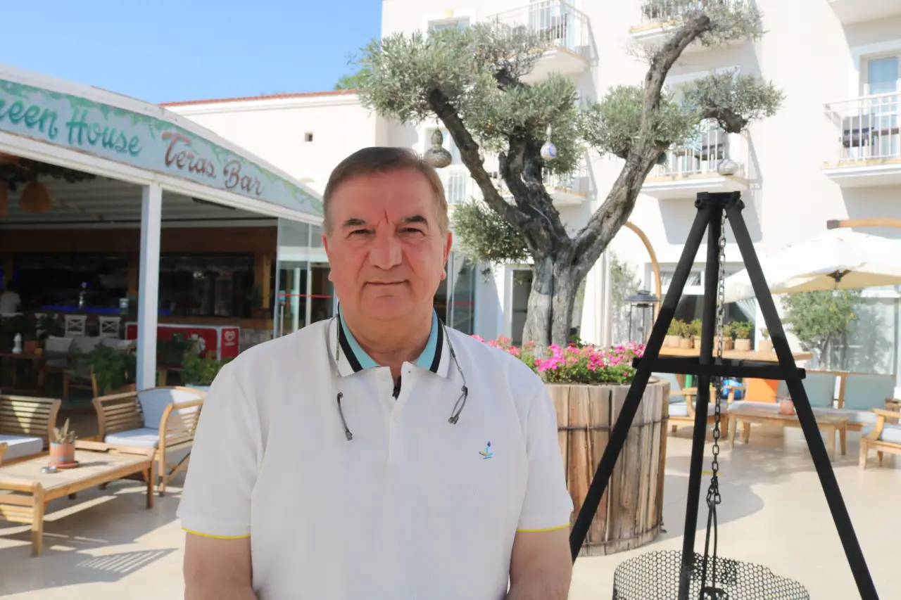 ETİK Başkanı Mehmet İşler, yaz sezonu hakkında değerlendirmelerde bulunuyor.