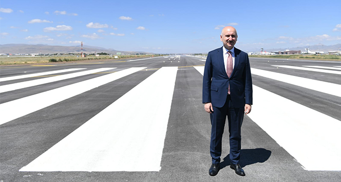 Ulaştırma ve Altyapı Bakanı Adil Karaismailoğlu