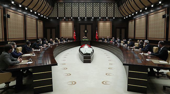 Cumhurbaşkanı turizmcilerle bir araya geldi