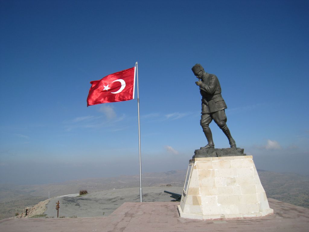 Kocatepe Mustafa Kemal Atatürk heykeli