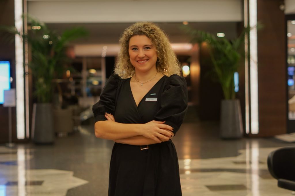 Özge Sakar