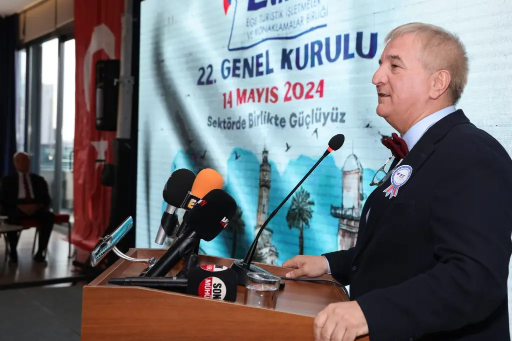 Mehmet İşler yeniden ETİK başkanı seçildi, genel kurulda konuşma yaptı