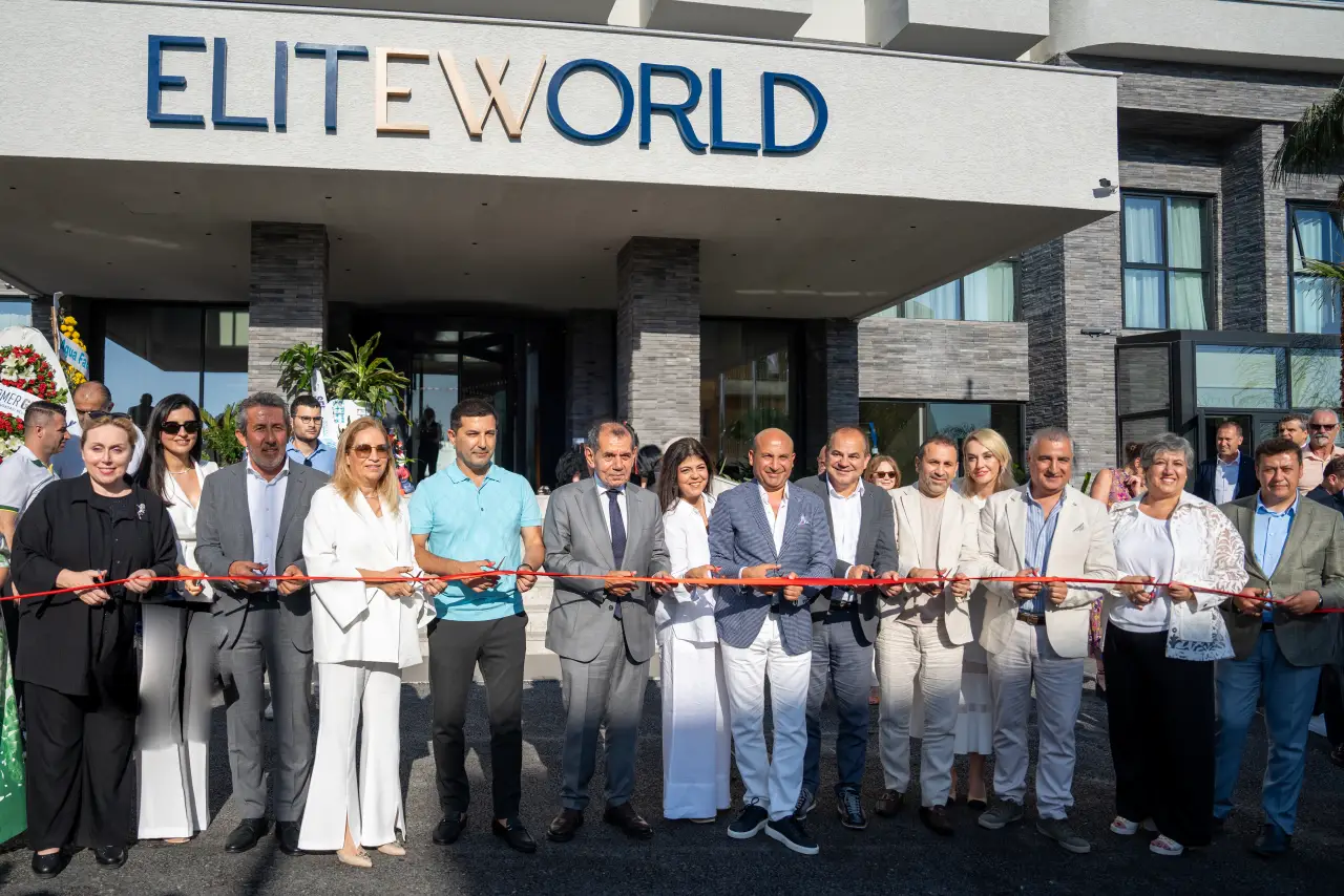 Elite World Kuşadası kurdele kesimiyle açıldı