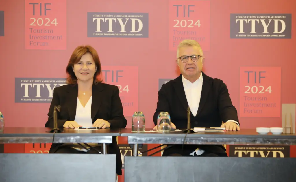 Turizm Yatırımcıları Derneği Başkanı Oya Narin ve Başkan Yardımcısı Ali Güreli basın toplantısı düzenledi
