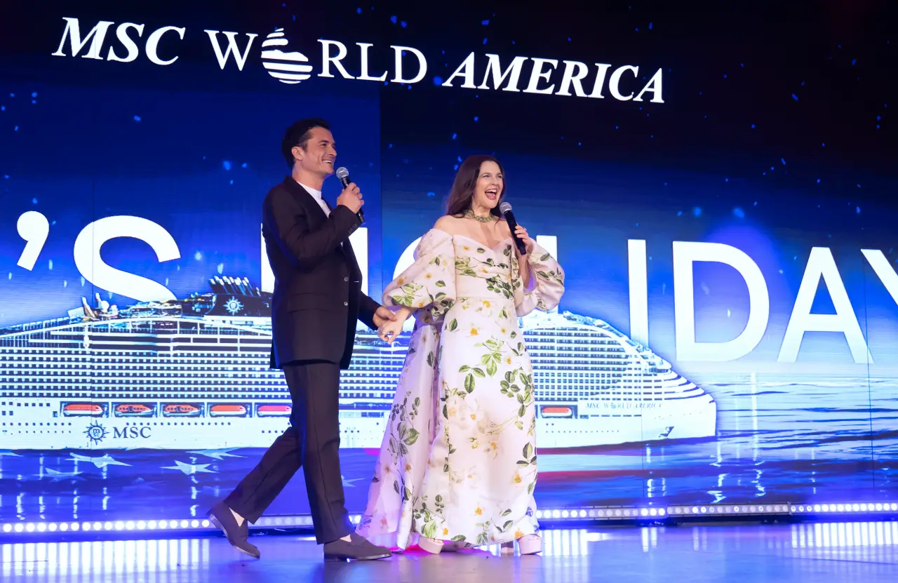 Drew Barrymore, MSC World America’nın Tanıtımında Sahnede