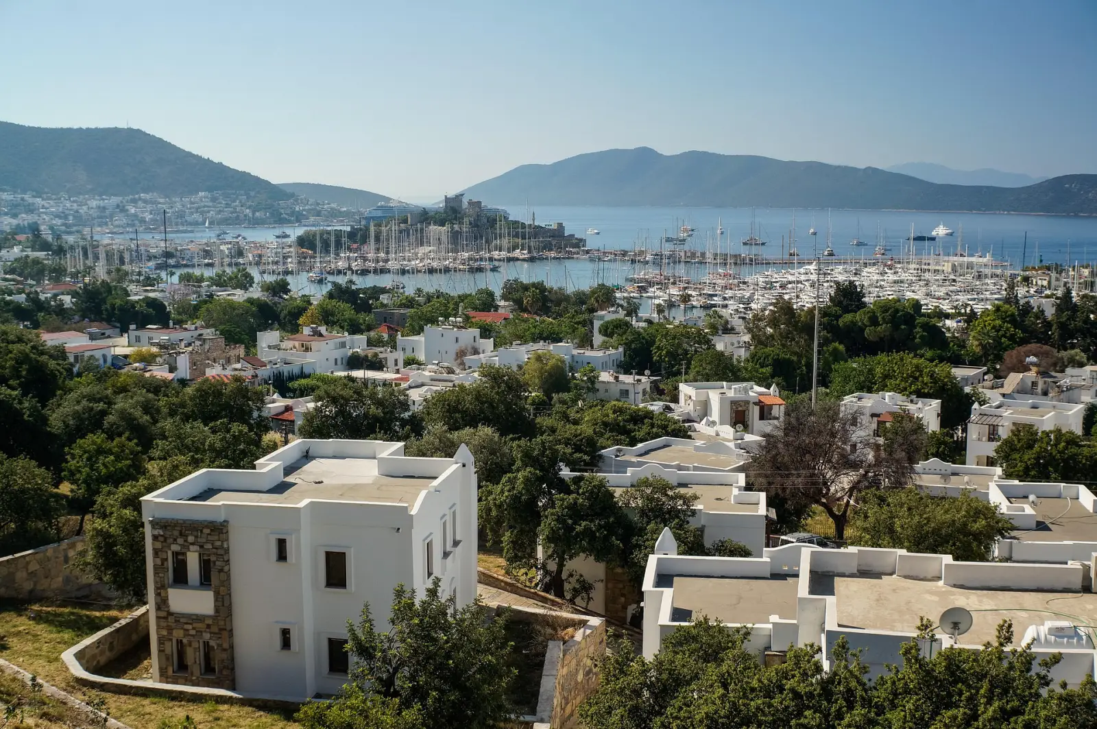 Bodrum marina ve kale görünümü