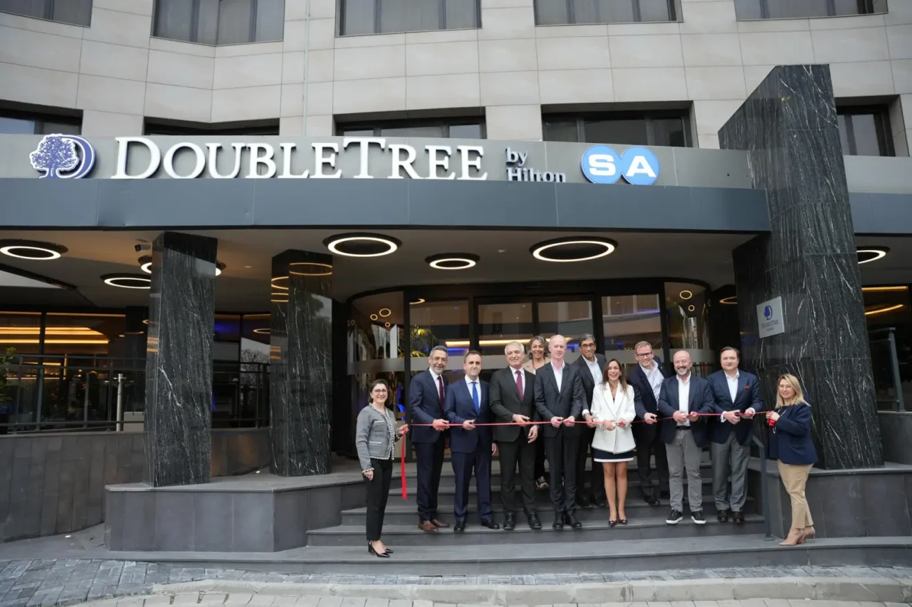 DoubleTree by Hilton İstanbul Maçka açılış töreni kurdele kesimi