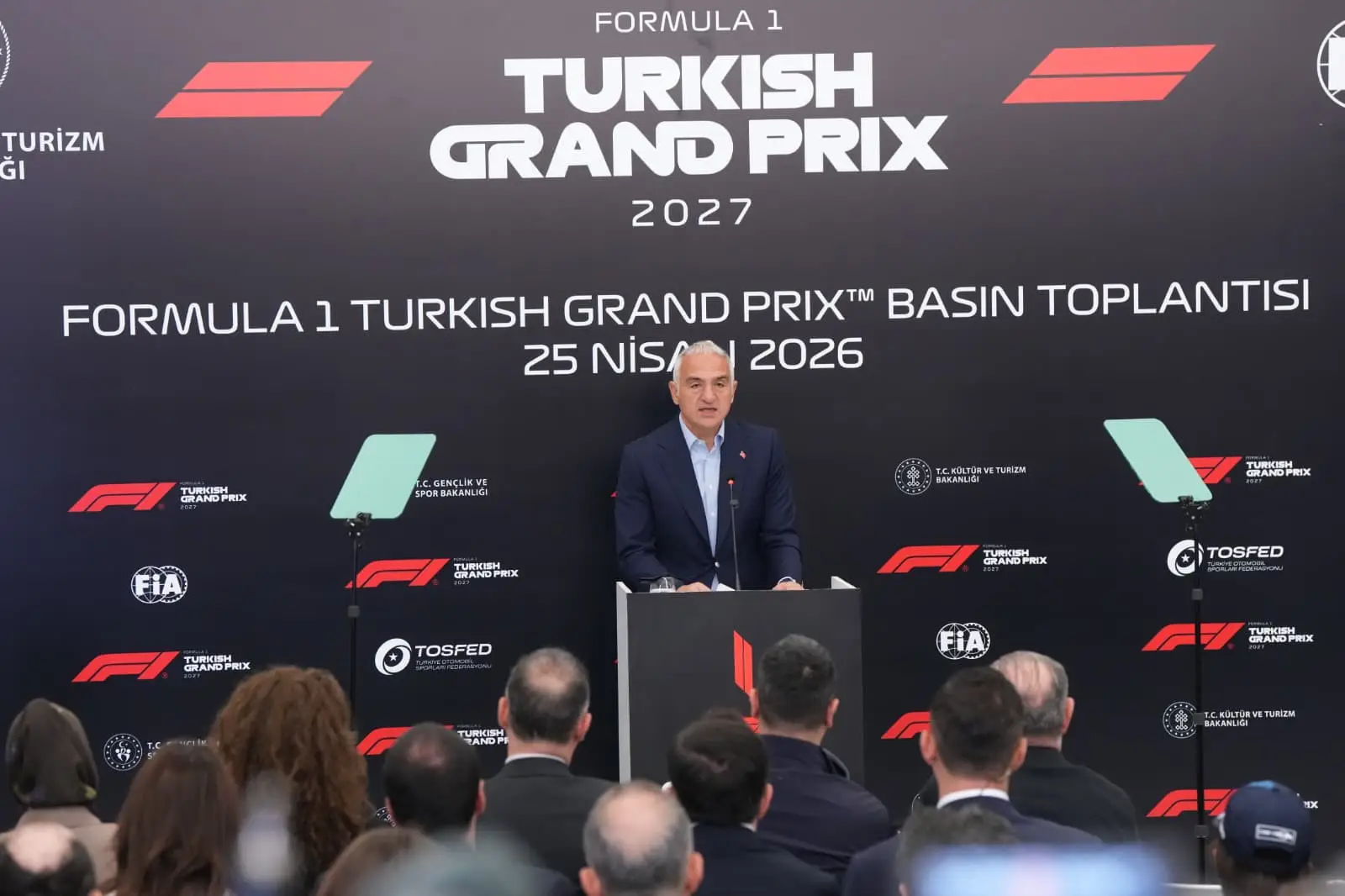Turizm Bakanı Formula 1 basın toplantısında