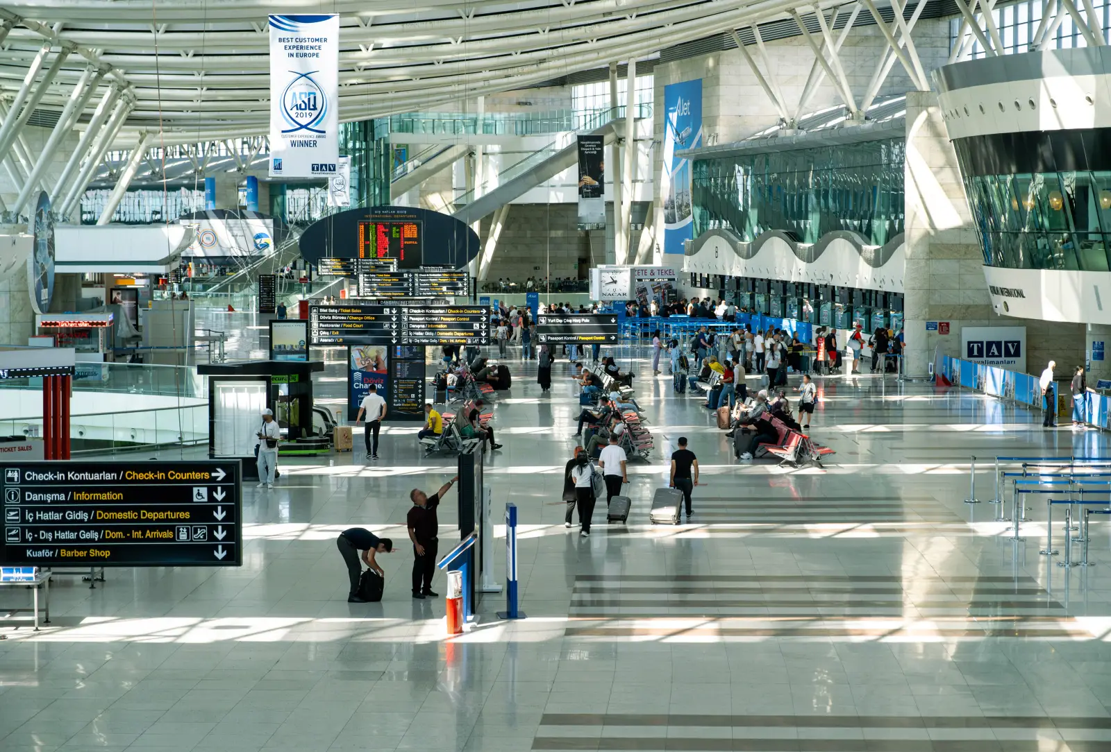 TAV Havalimanları Ankara Esenboğa Havalimanı terminal binası